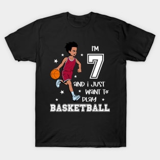 Boy plays basketball - I am 7 T-Shirt